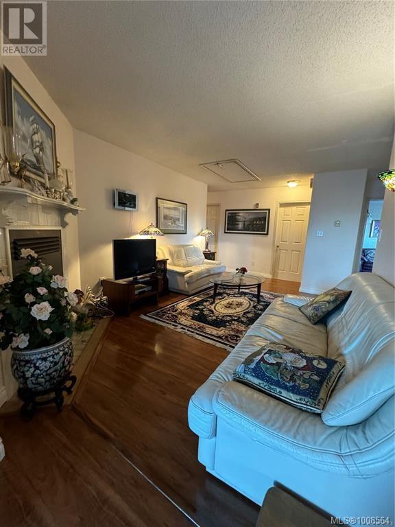  9847 Willow Street, Chemainus