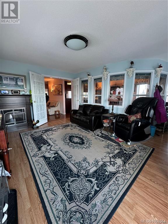  9847 Willow Street, Chemainus