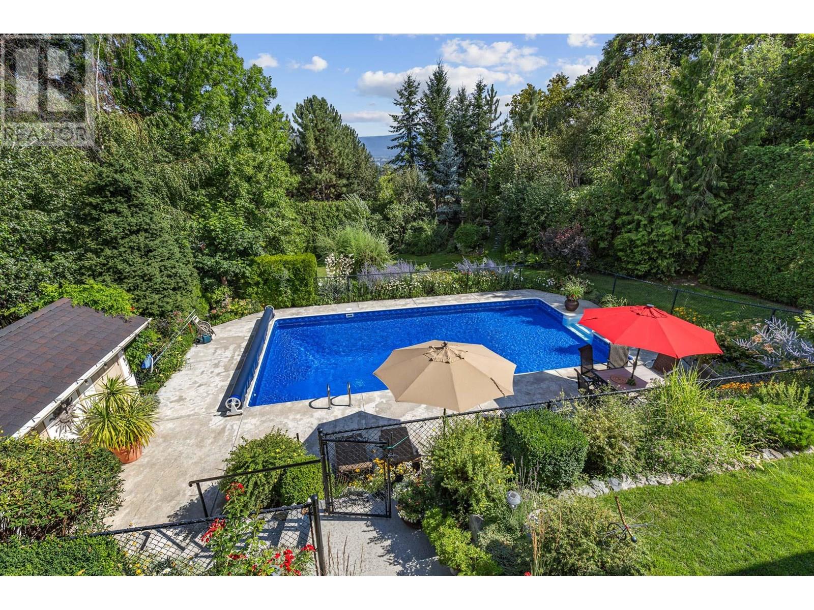 Photo 2 of 13 Alameda Court, Kelowna BC