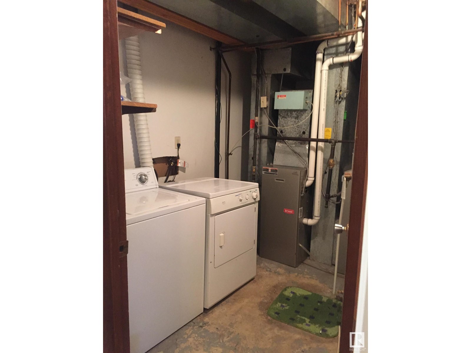 Photo 9 of 6706 19 Av Nw, Edmonton AB