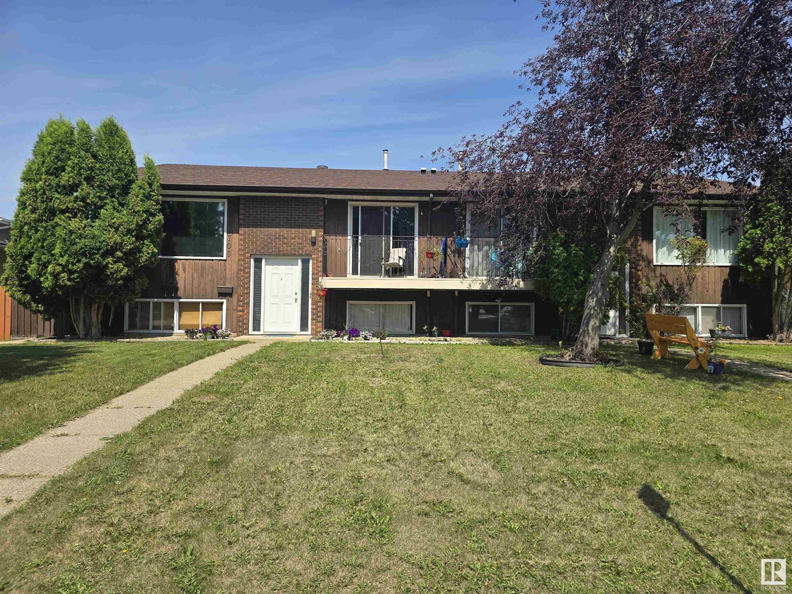Photo 4 of 6706 19 Av Nw, Edmonton AB