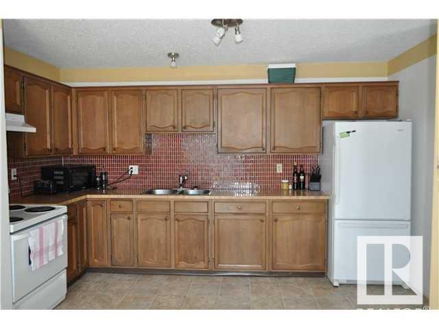 Photo 12 of 6706 19 Av Nw, Edmonton AB