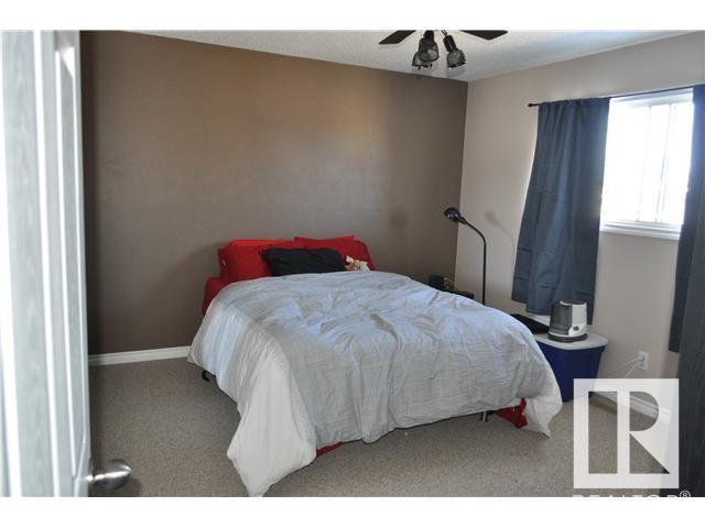 Photo 14 of 6706 19 Av Nw, Edmonton AB