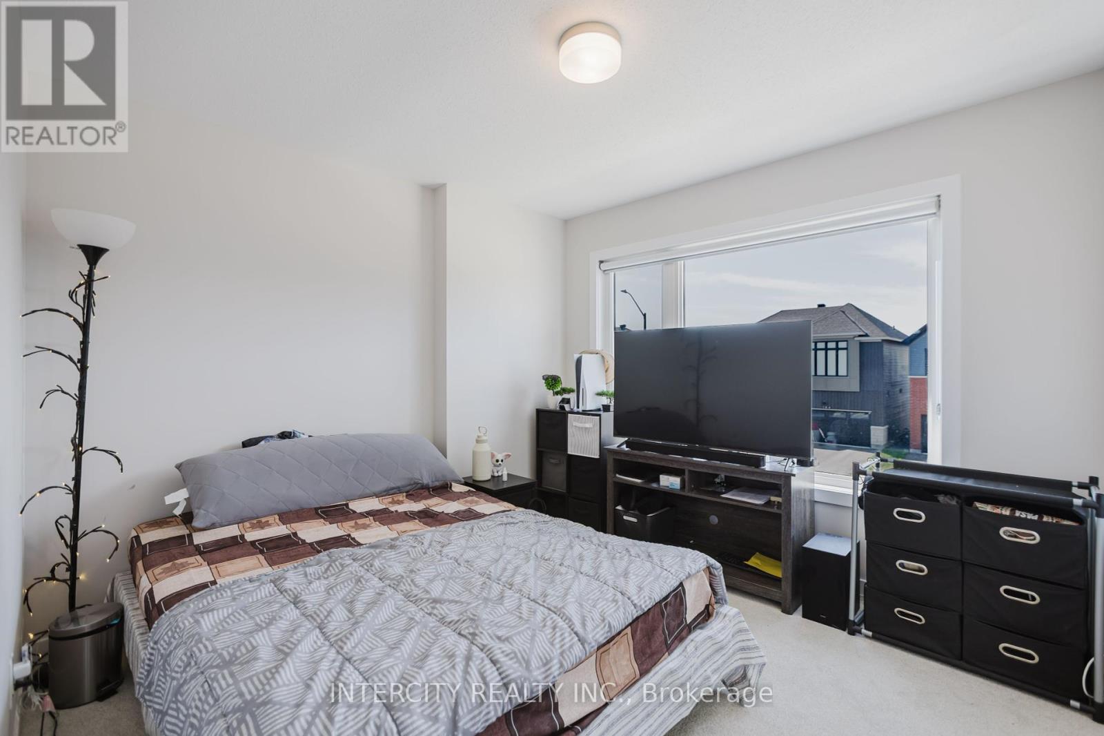 Photo 4 of 187 Conservancy Drive, Ottawa ON