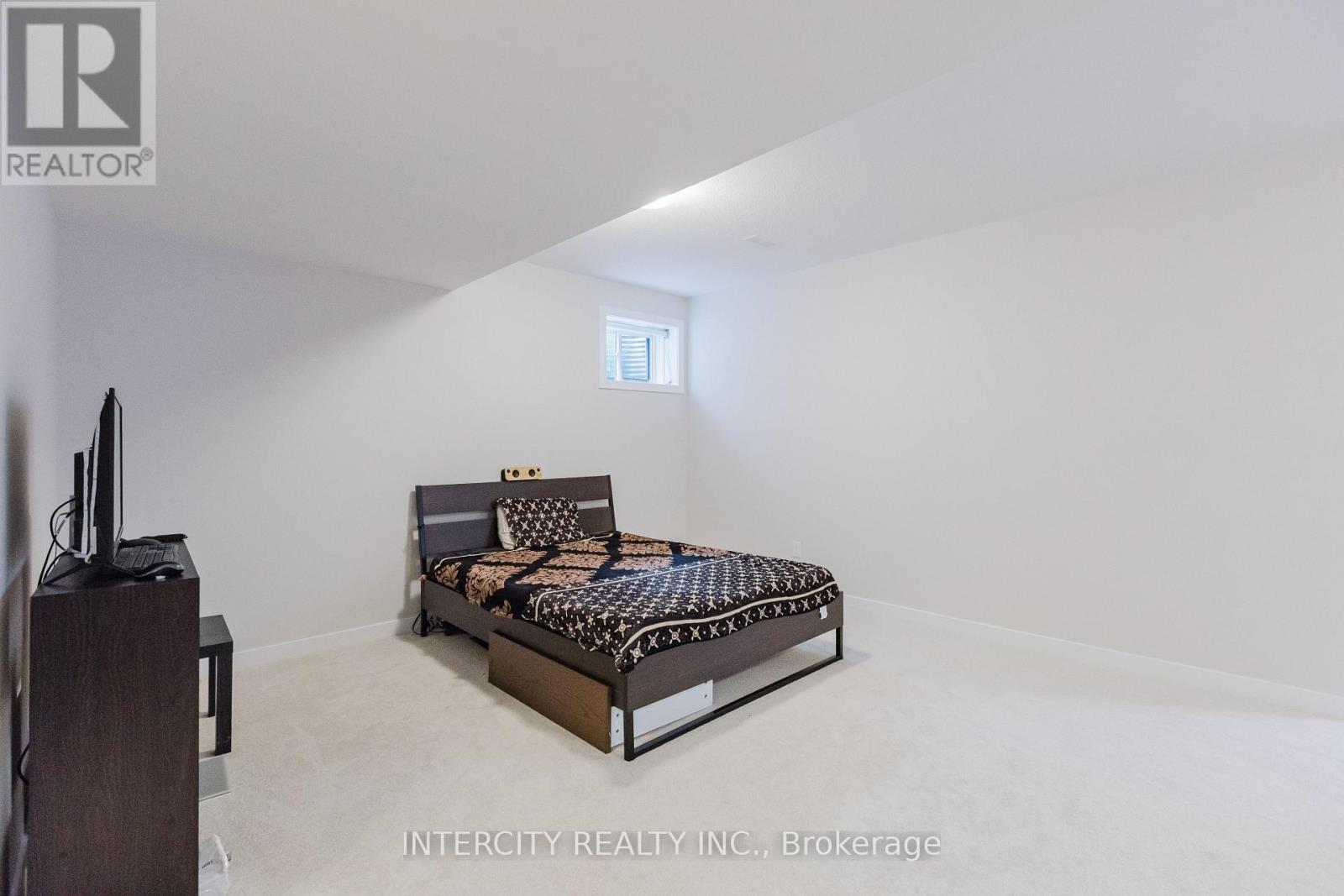 Photo 19 of 187 Conservancy Drive, Ottawa ON