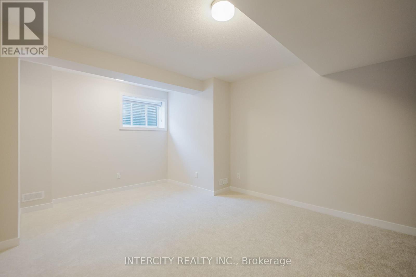 Photo 8 of 187 Conservancy Drive, Ottawa ON