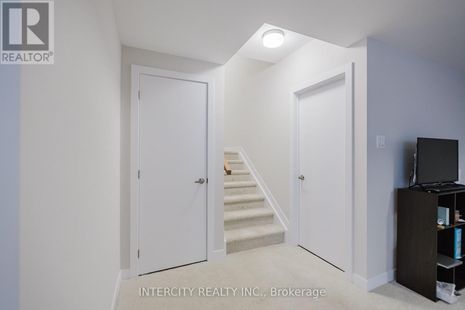 Photo 32 of 187 Conservancy Drive, Ottawa ON