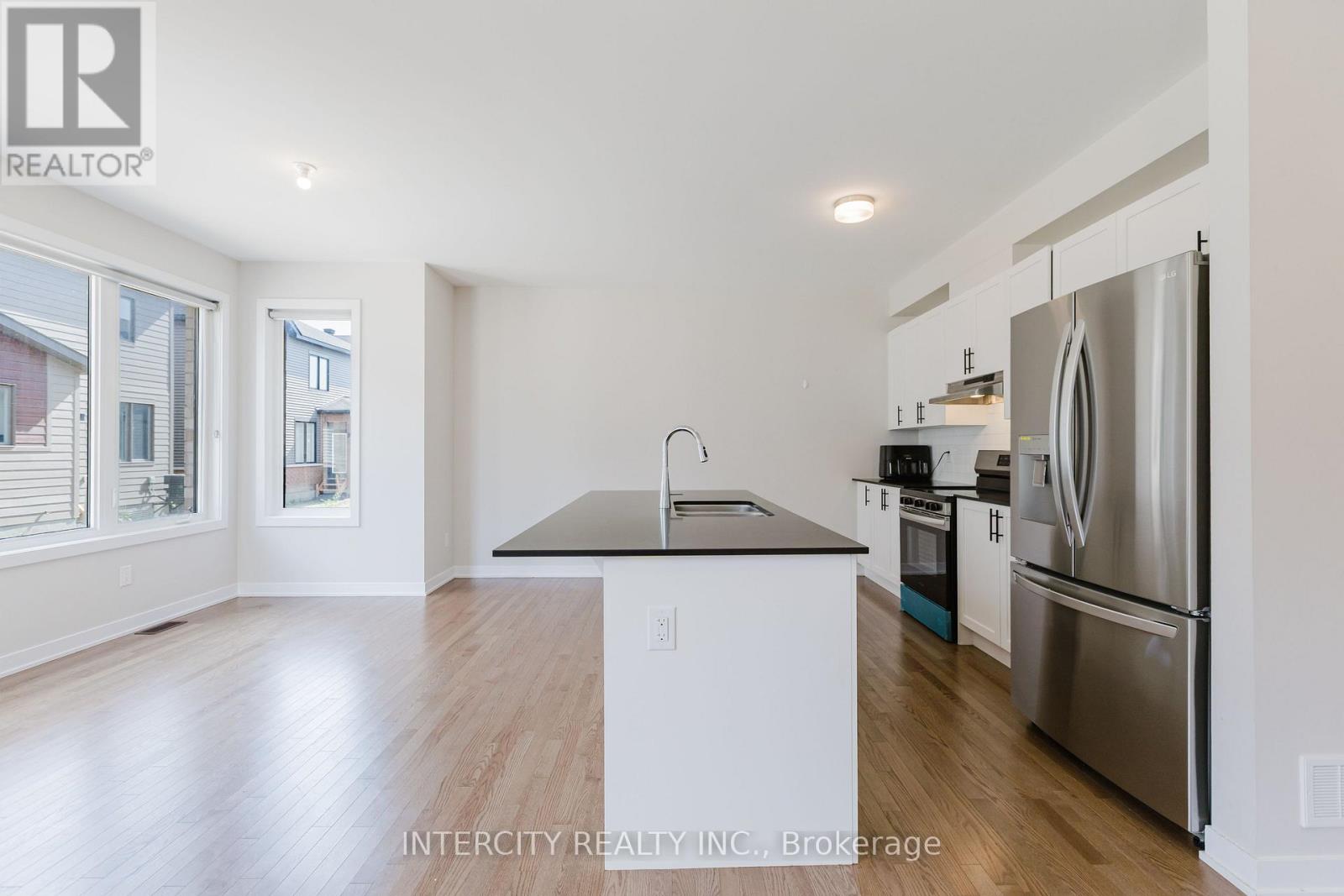 Photo 16 of 187 Conservancy Drive, Ottawa ON