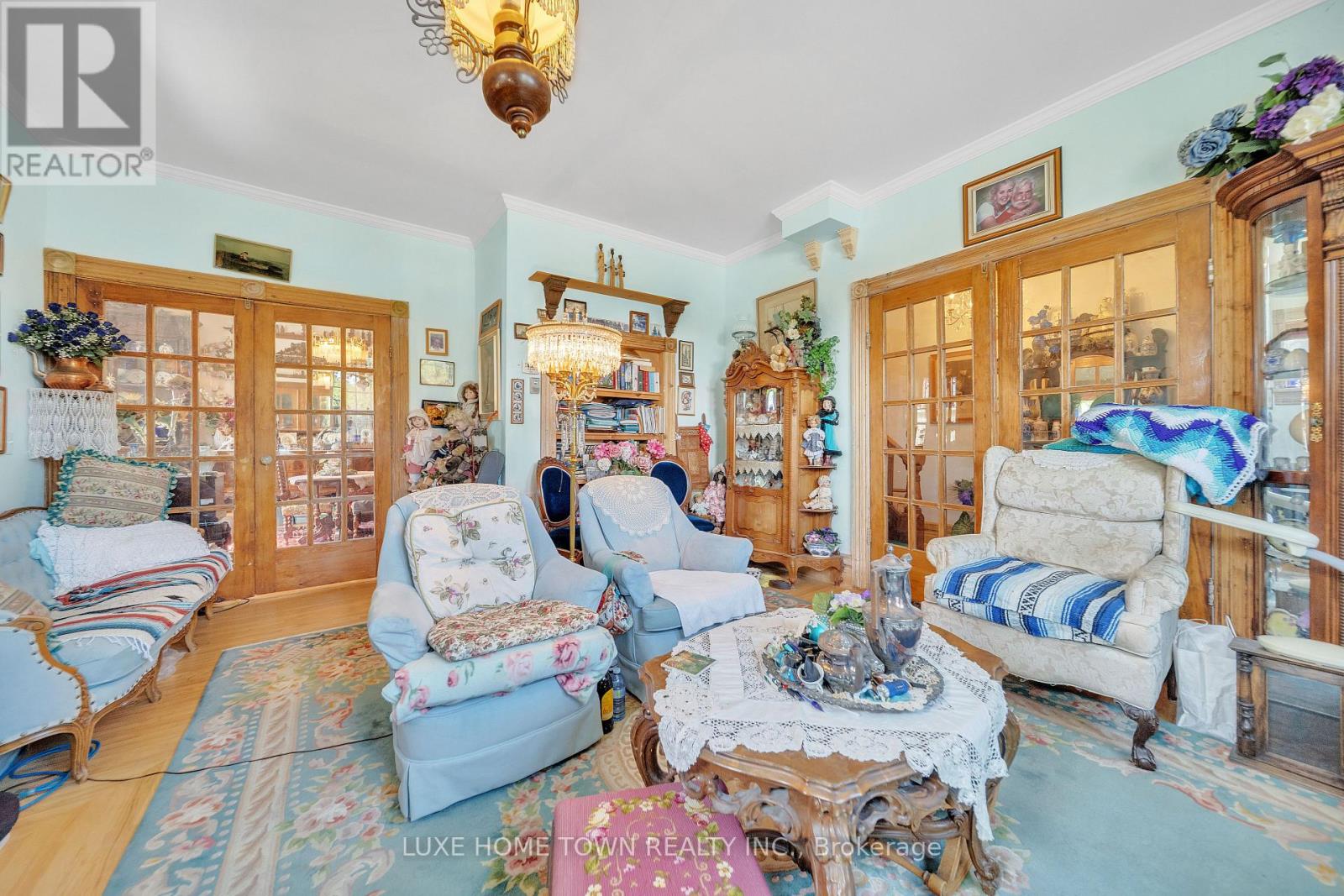 Photo 12 of 402 Lambton Street E, West Grey ON