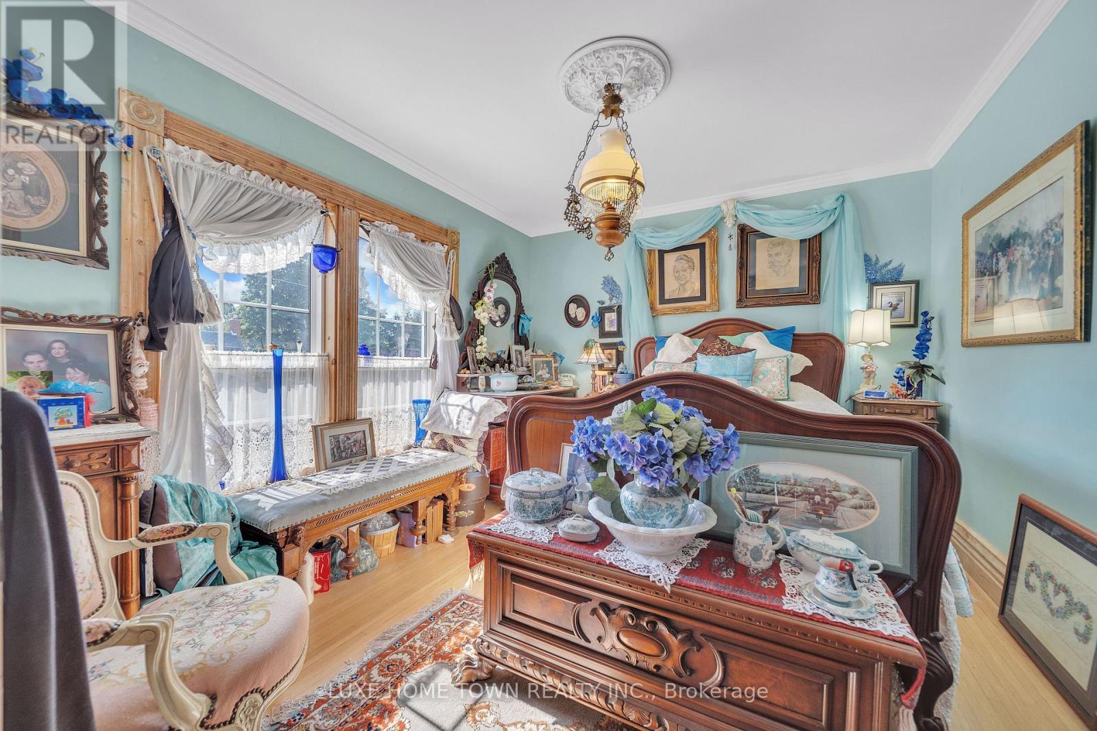 Photo 25 of 402 Lambton Street E, West Grey ON