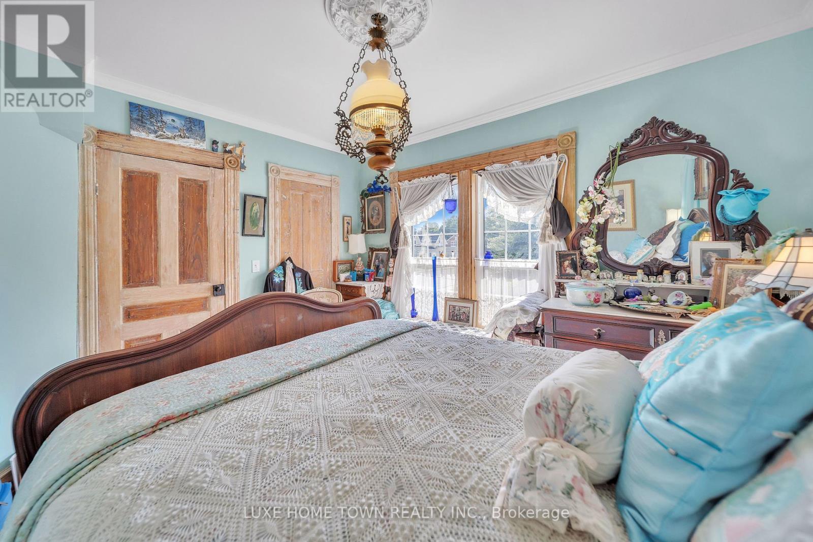 Photo 28 of 402 Lambton Street E, West Grey ON