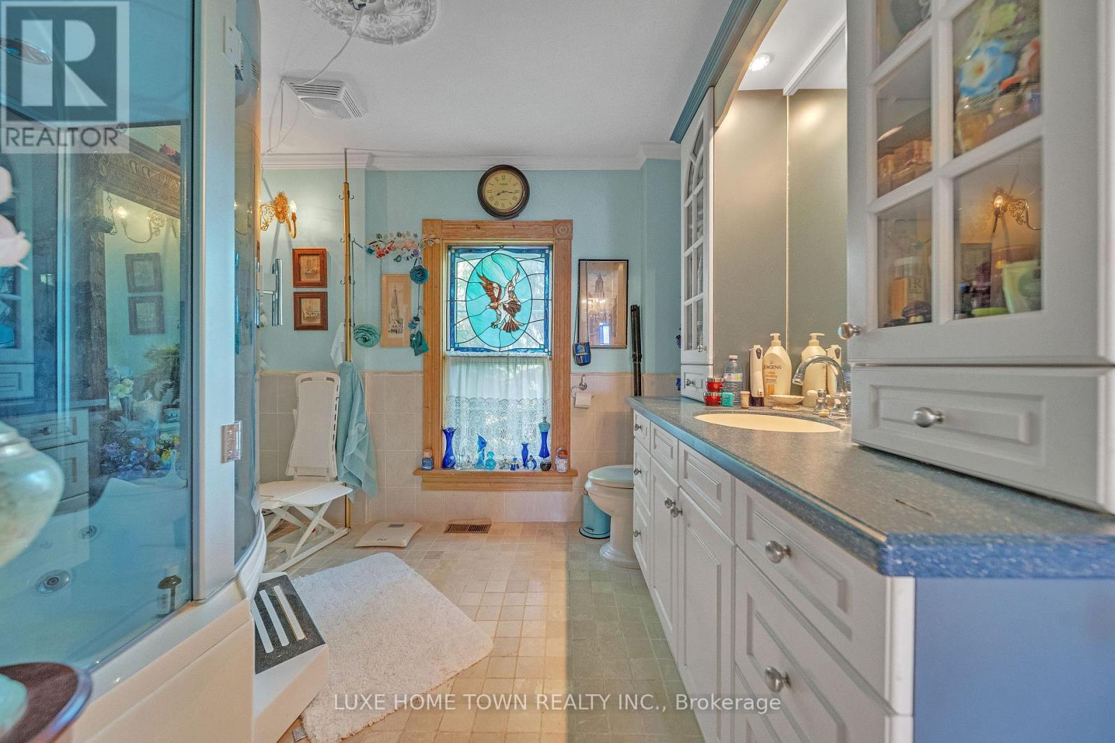 Photo 33 of 402 Lambton Street E, West Grey ON