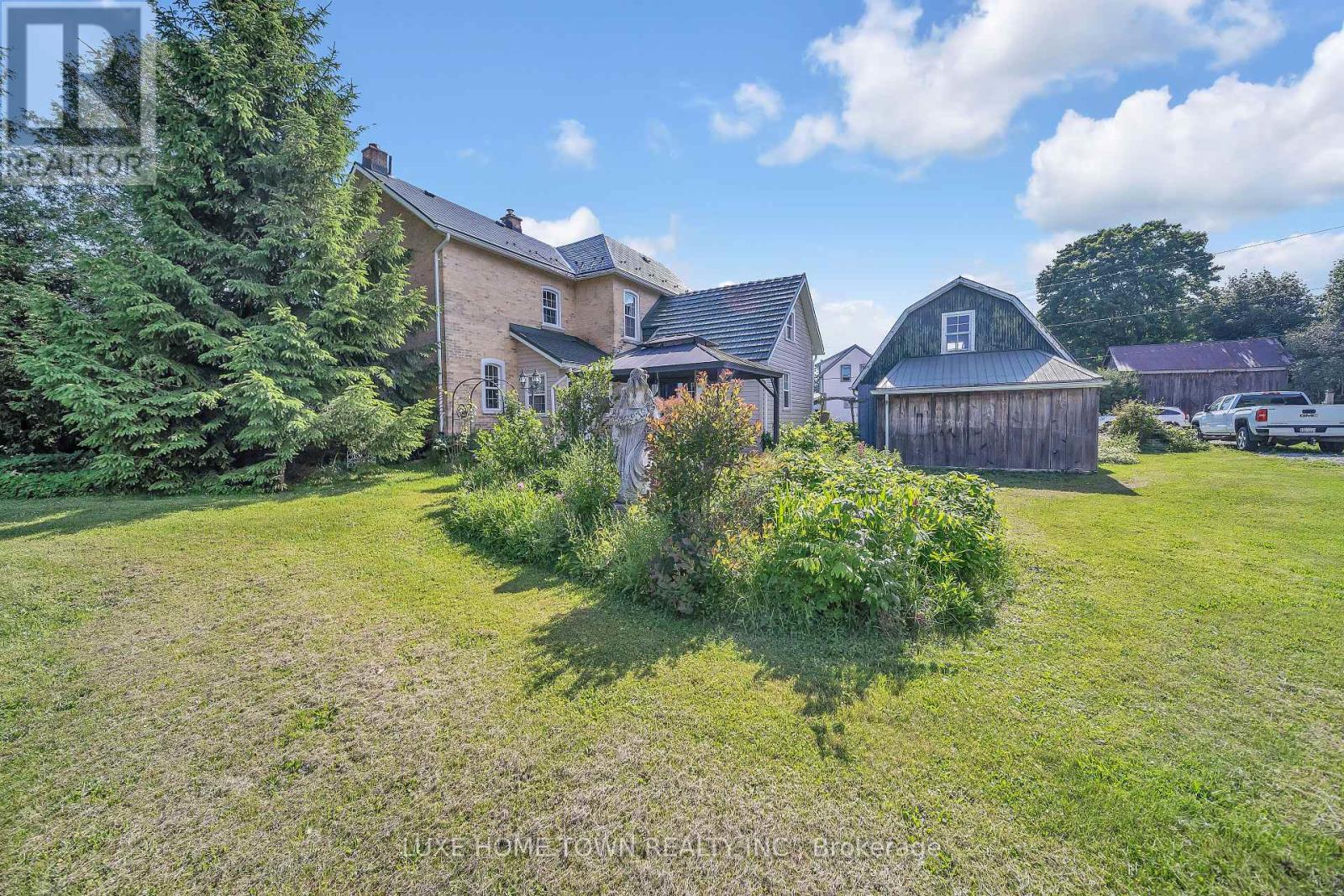 Photo 39 of 402 Lambton Street E, West Grey ON