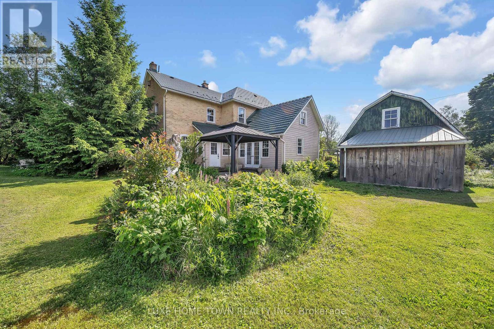 Photo 40 of 402 Lambton Street E, West Grey ON