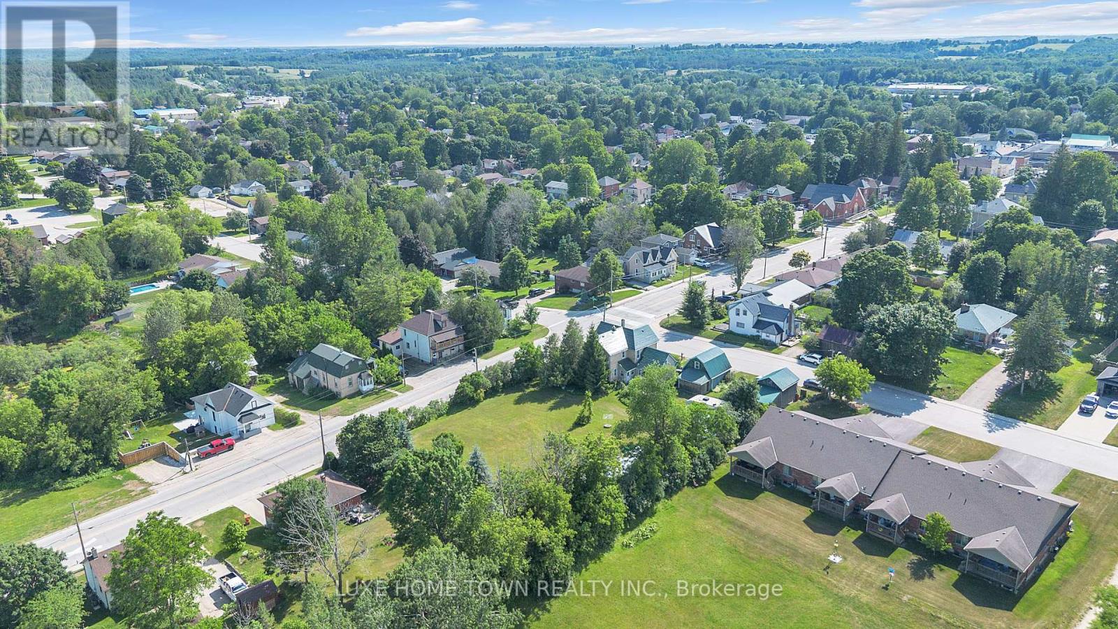 Photo 48 of 402 Lambton Street E, West Grey ON