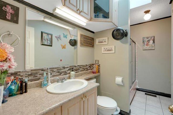 Photo 11 of 11532 85 Avenue, Delta BC