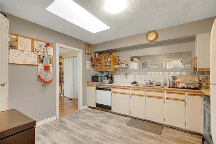 Photo 10 of 11532 85 Avenue, Delta BC