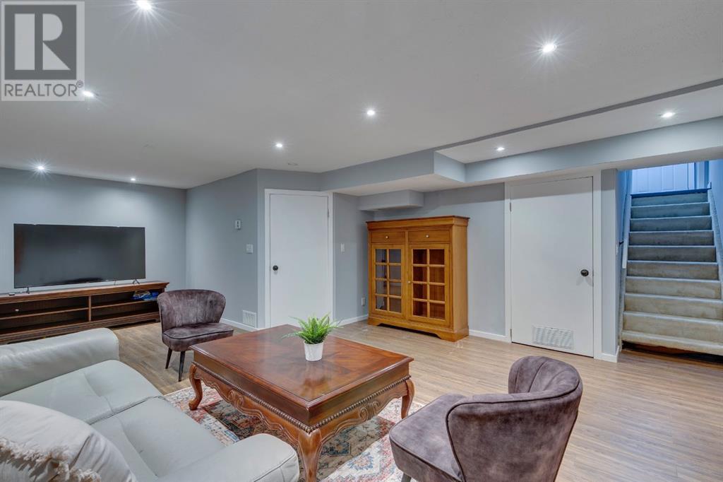 Single Family House for Sale in   Brookpark Boulevard SW Braeside Calgary 