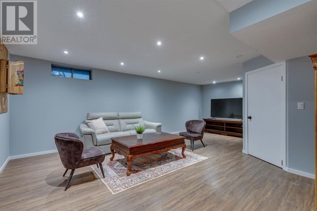 Single Family House for Sale in   Brookpark Boulevard SW Braeside Calgary 