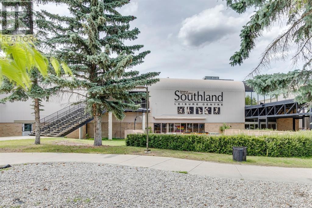 Single Family House for Sale in   Brookpark Boulevard SW Braeside Calgary 
