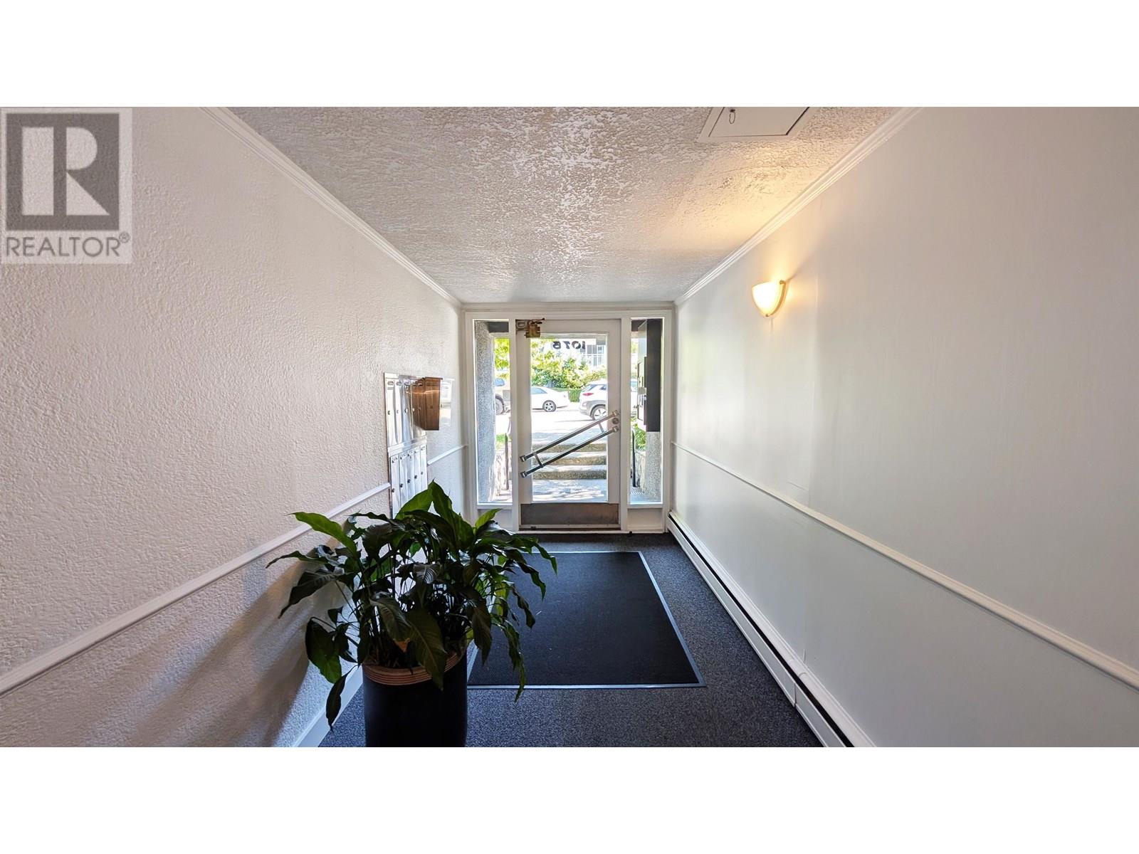 Photo 12 of 101 1075 W 13 Th Avenue, Vancouver BC