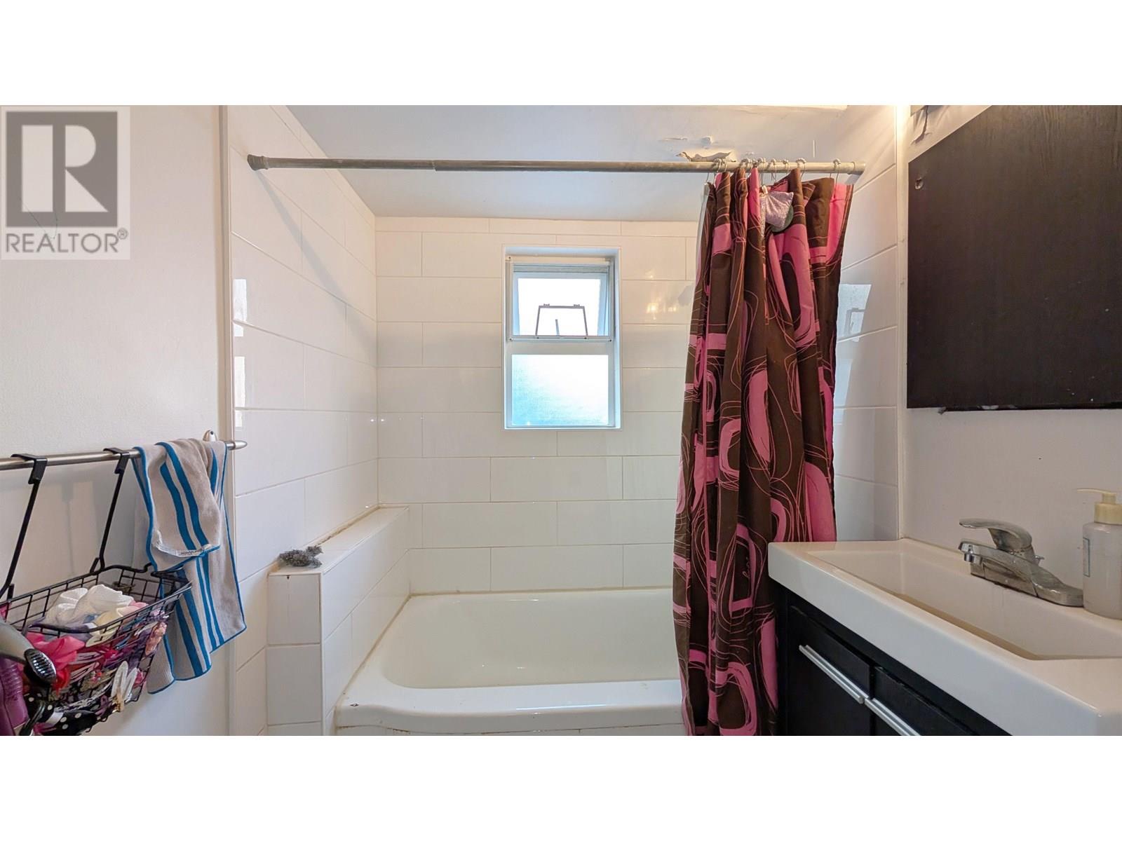 Photo 15 of 101 1075 W 13 Th Avenue, Vancouver BC