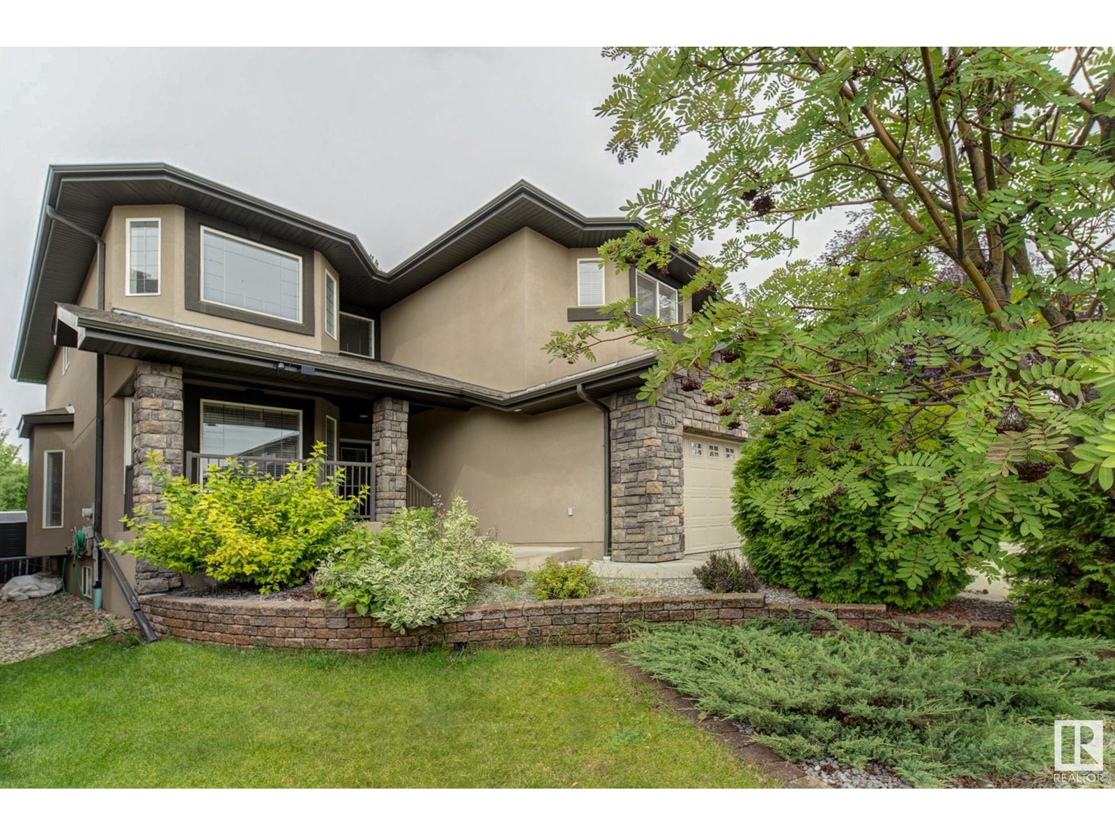 Photo 2 of 3020 Macneil Wy Nw, Edmonton AB