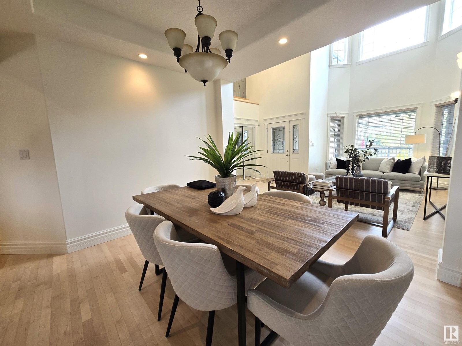 Photo 12 of 3020 Macneil Wy Nw, Edmonton AB