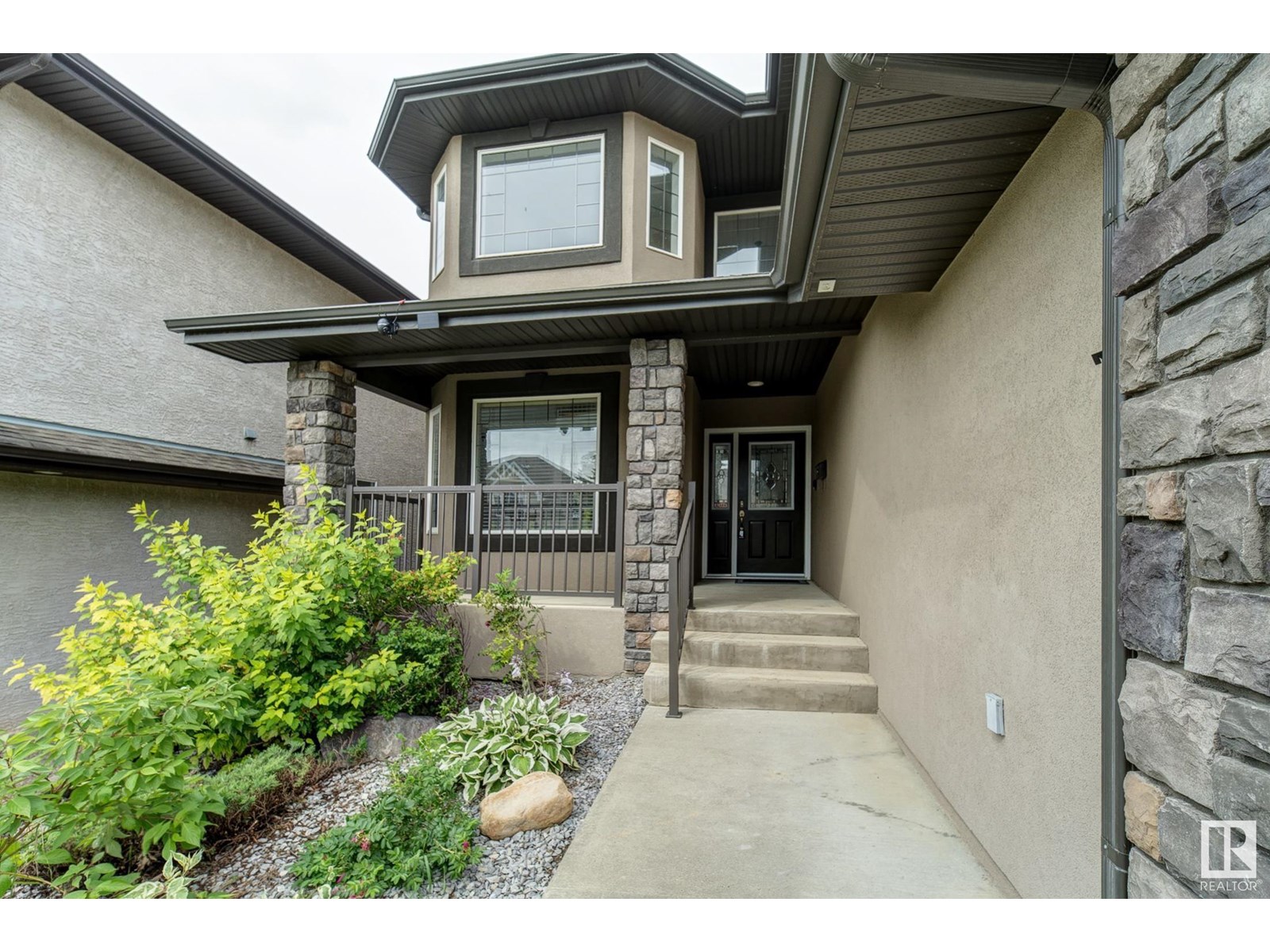 Photo 3 of 3020 Macneil Wy Nw, Edmonton AB