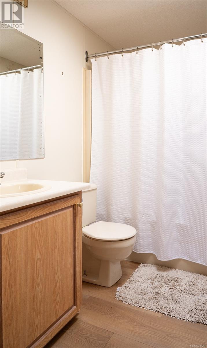Photo 1 of 32 450 Stanford Ave E, Parksville BC
