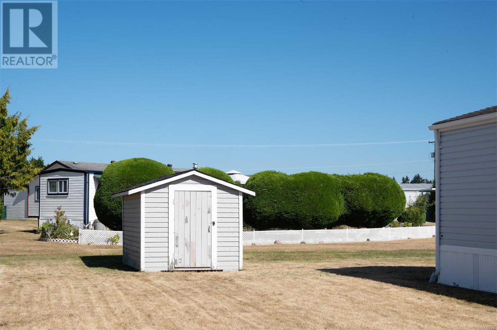 Photo 2 of 32 450 Stanford Ave E, Parksville BC