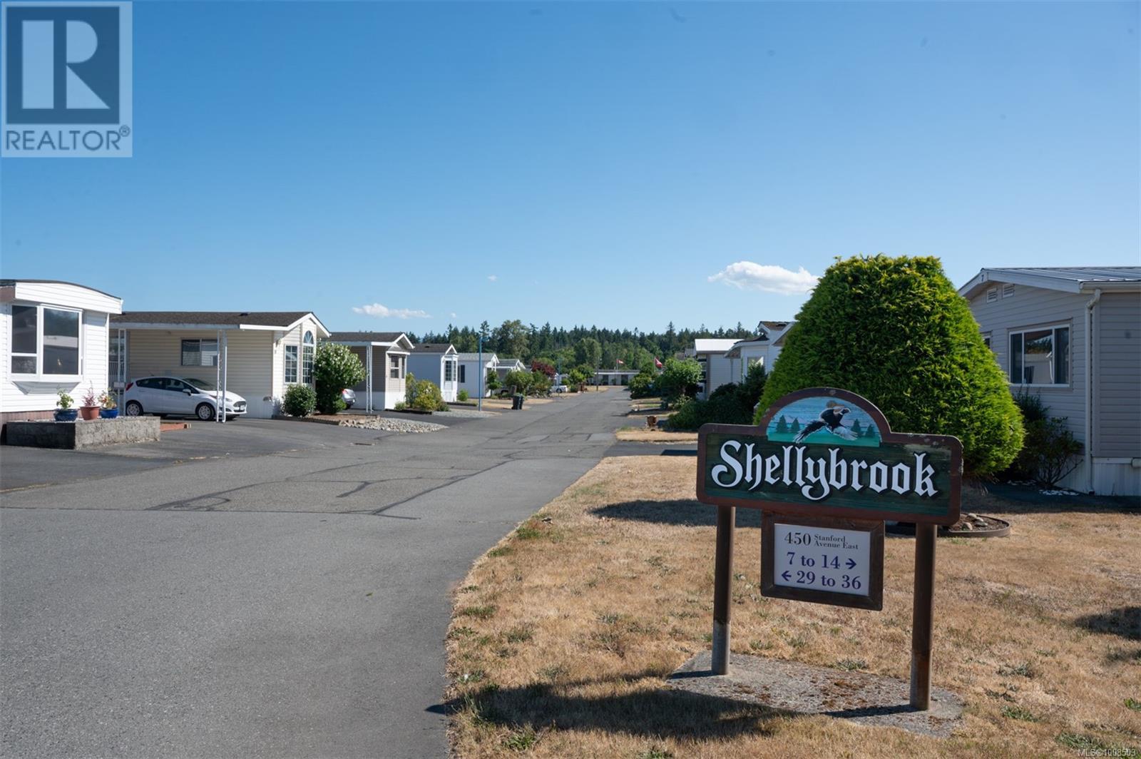 Photo 8 of 32 450 Stanford Ave E, Parksville BC