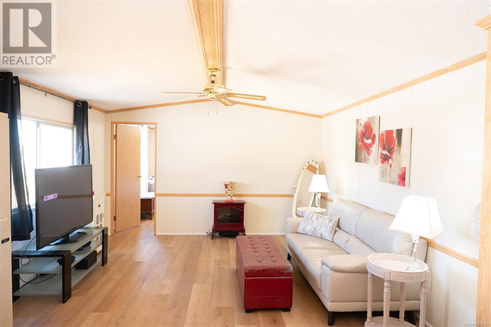Photo 14 of 32 450 Stanford Ave E, Parksville BC