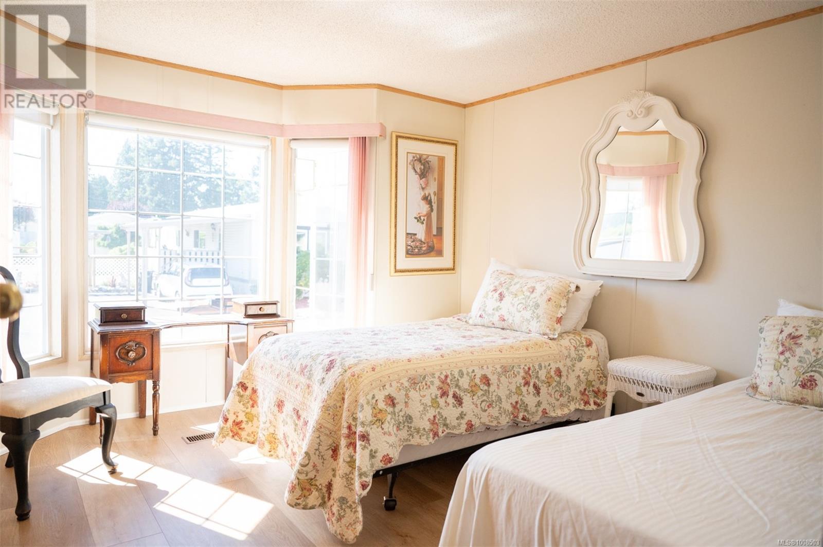 Photo 7 of 32 450 Stanford Ave E, Parksville BC