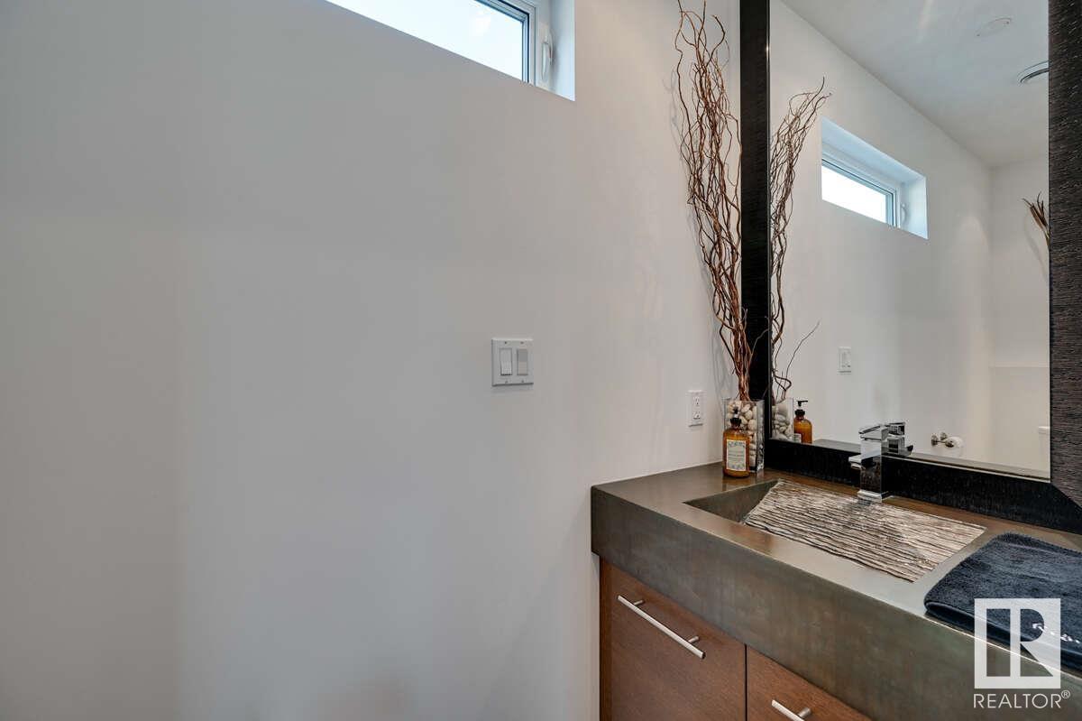 Photo 49 of 14 A Birch Dr, St Albert AB