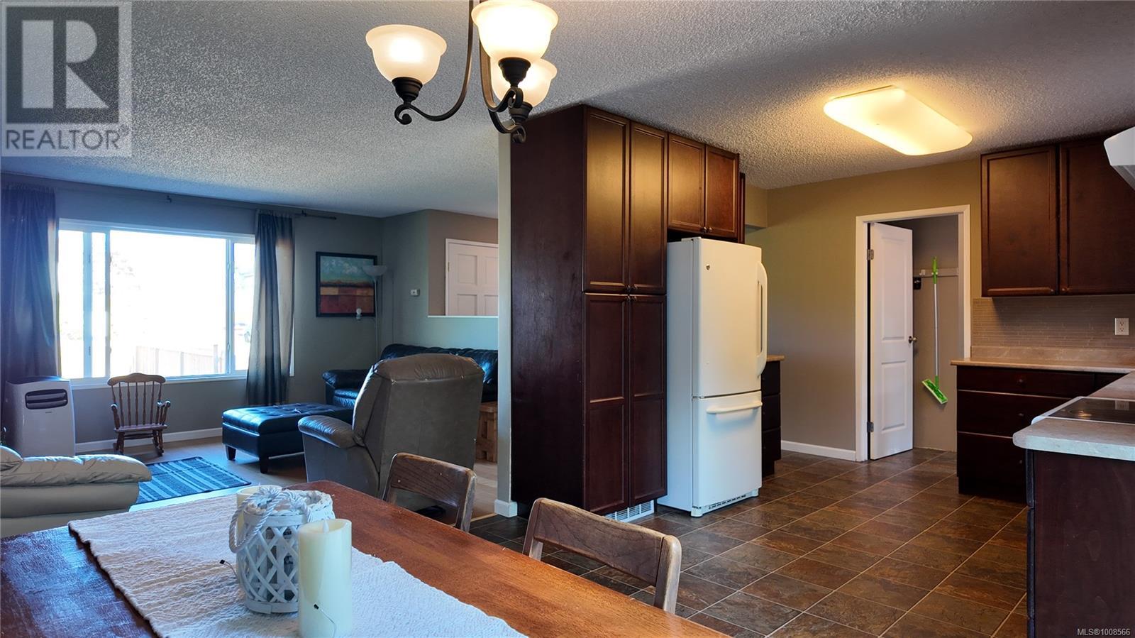 3000 Country Close, Campbell River