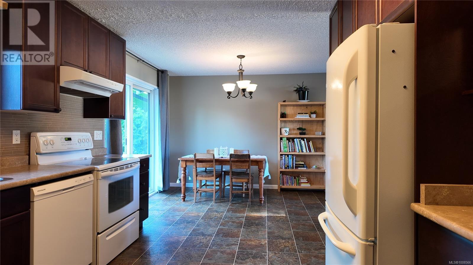 3000 Country Close, Campbell River
