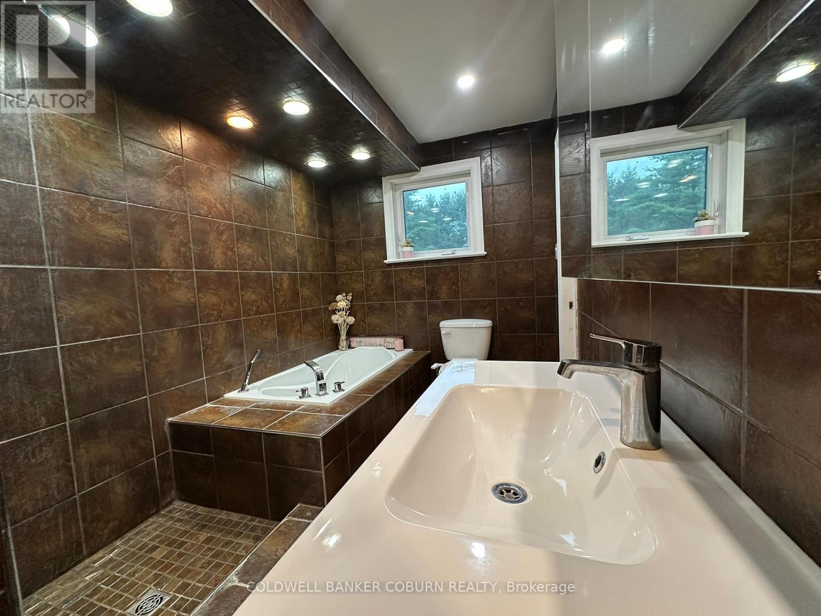 Photo 8 of 710 Hyndman Road, Edwardsburgh Cardinal ON