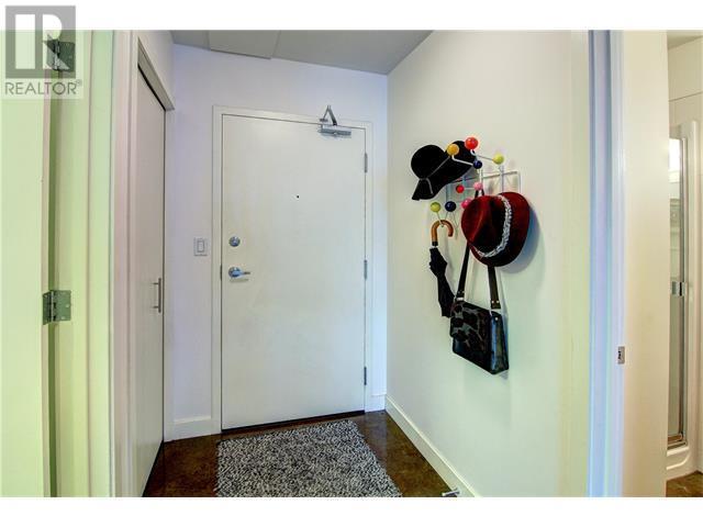 2011, 135 13 AVENUE SW - Image 16