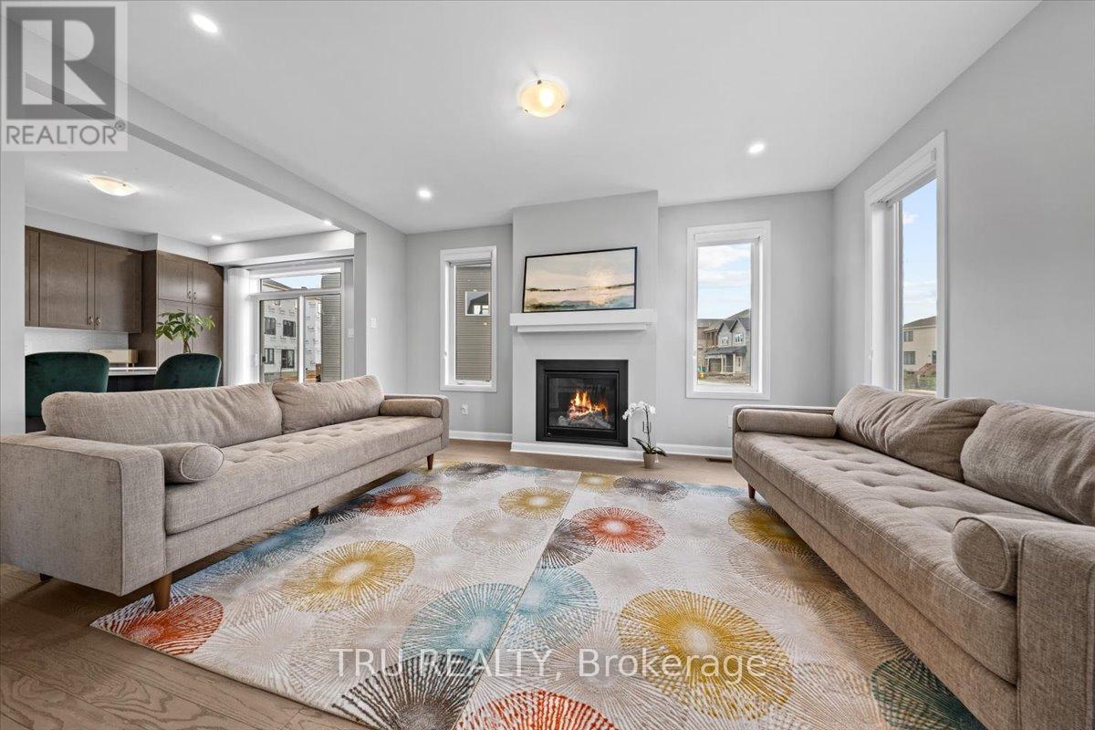 Photo 10 of 618 Galarneau Way, Ottawa ON