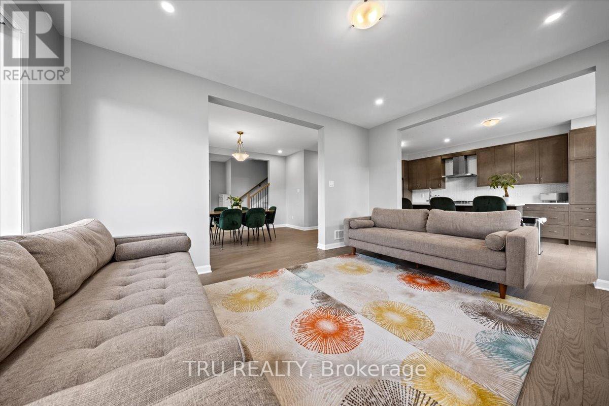 Photo 12 of 618 Galarneau Way, Ottawa ON