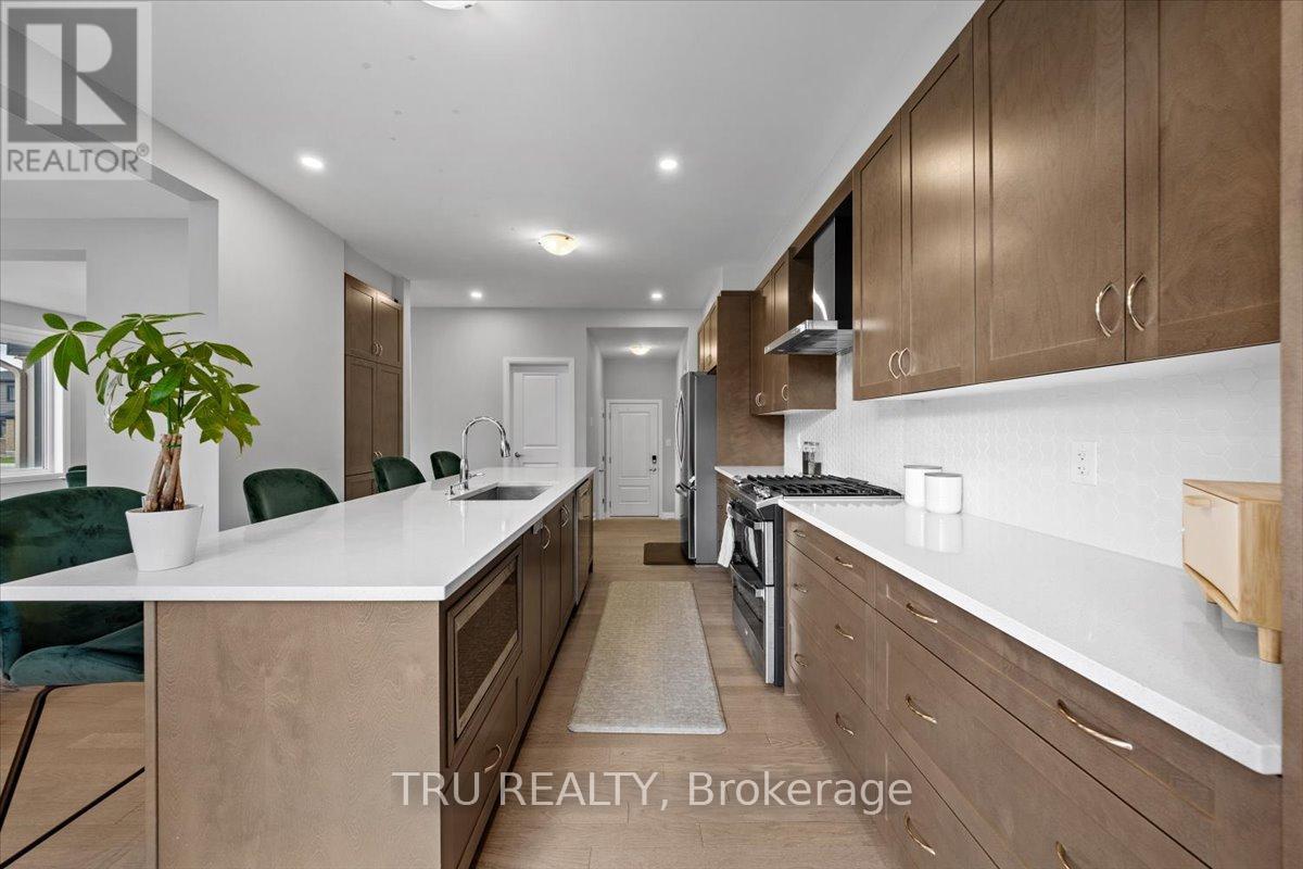 Photo 15 of 618 Galarneau Way, Ottawa ON