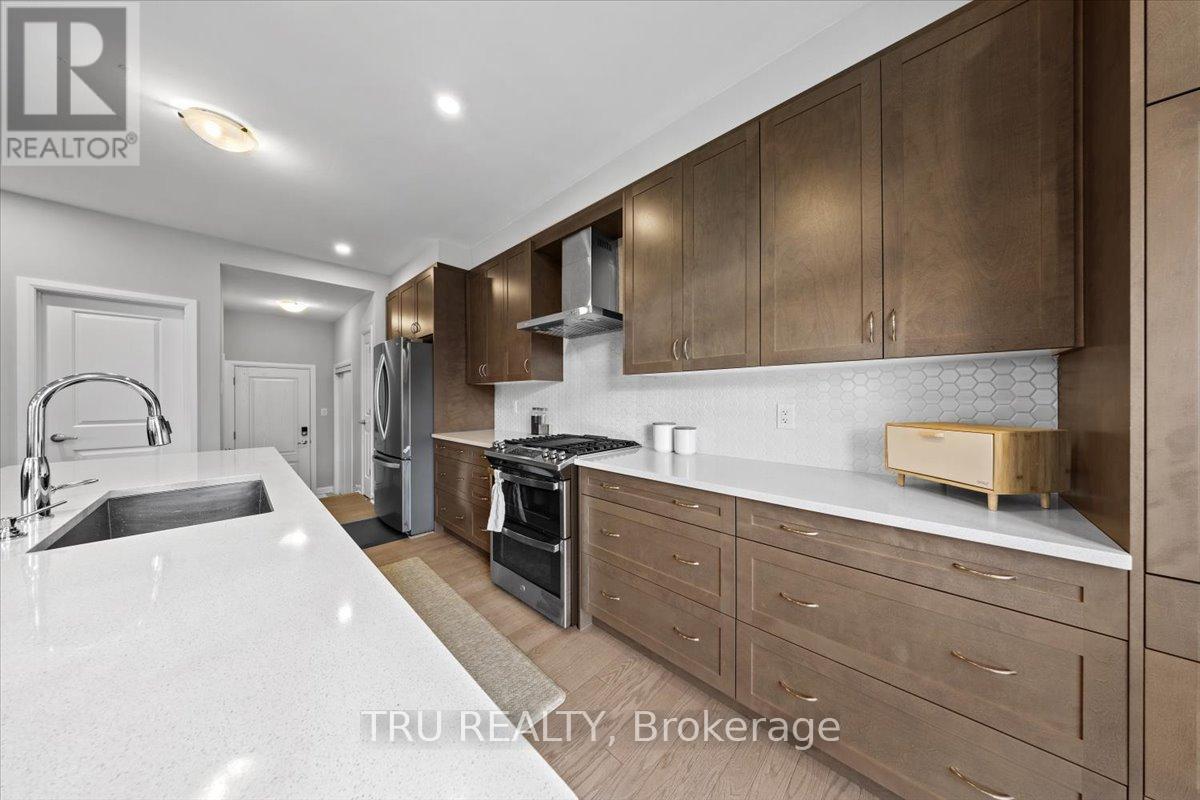 Photo 16 of 618 Galarneau Way, Ottawa ON
