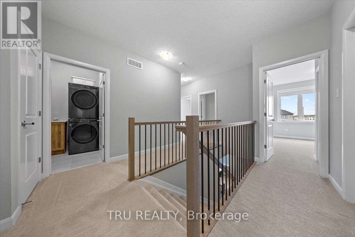 Photo 20 of 618 Galarneau Way, Ottawa ON