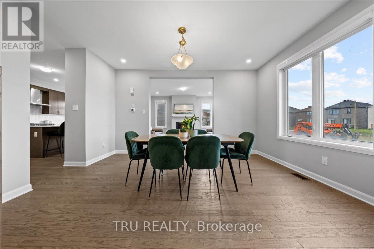 Photo 8 of 618 Galarneau Way, Ottawa ON