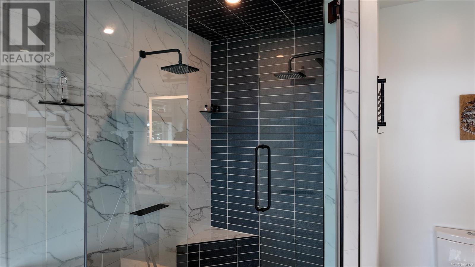 699 Galerno Rd, Campbell River