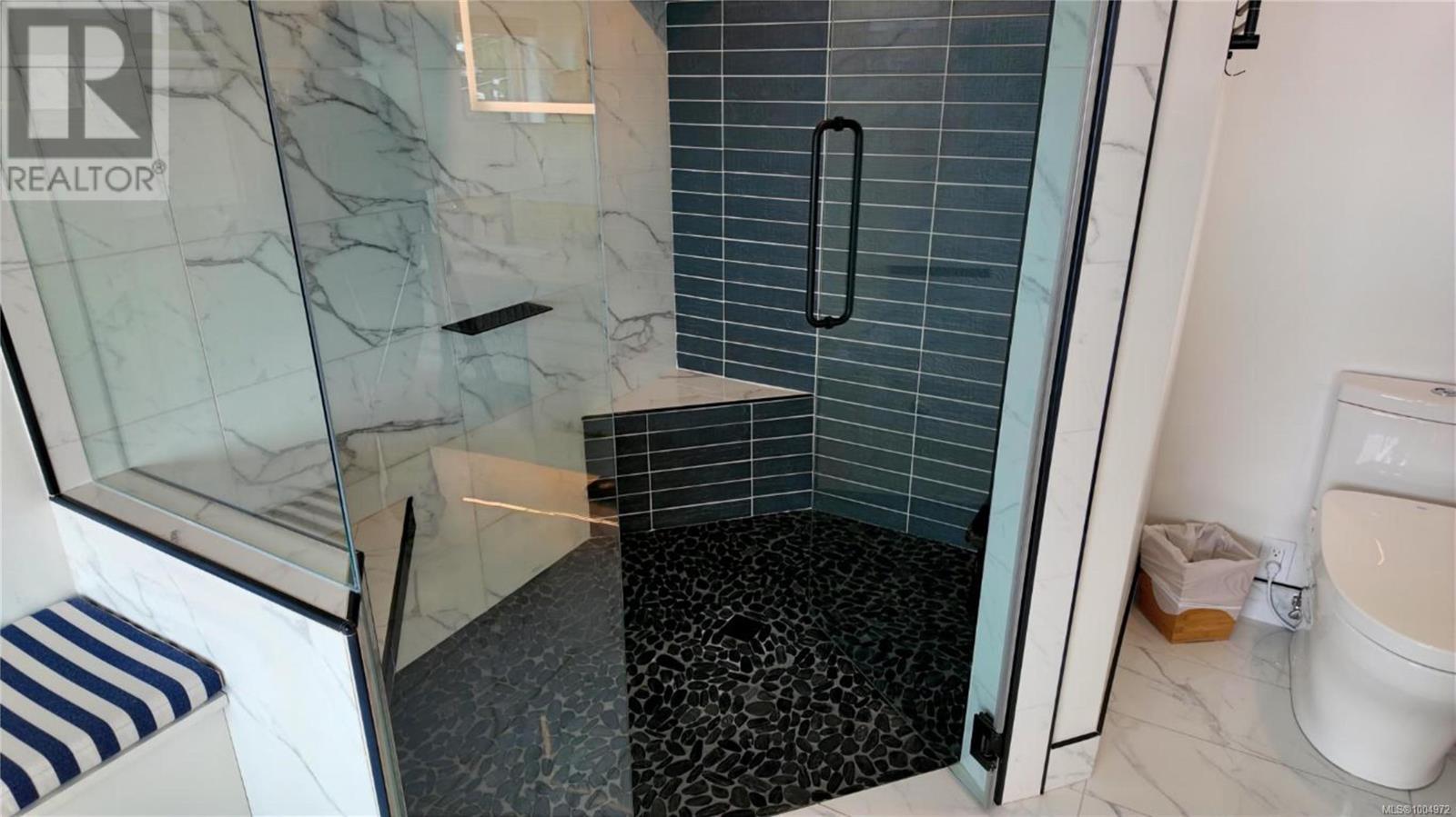 699 Galerno Rd, Campbell River