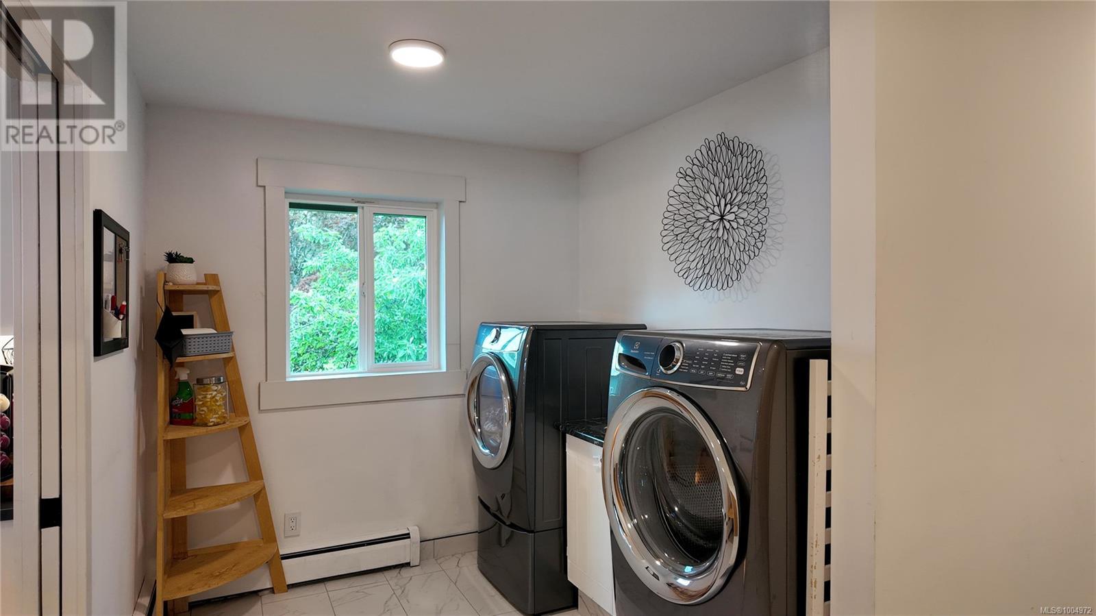 699 Galerno Rd, Campbell River