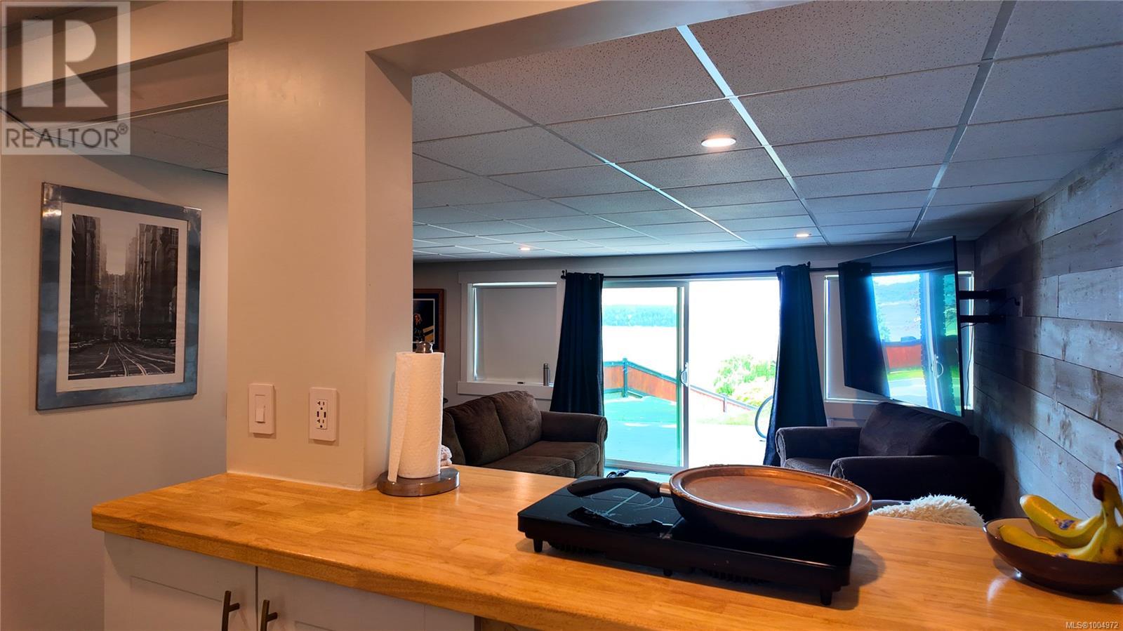 699 Galerno Rd, Campbell River