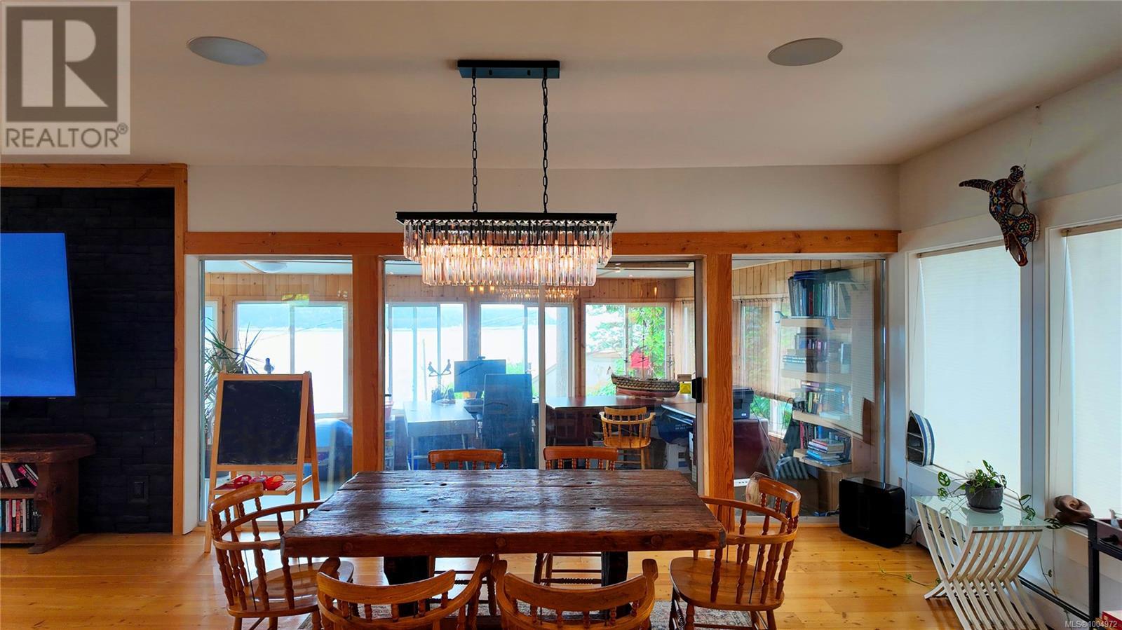 699 Galerno Rd, Campbell River